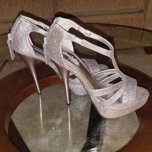 Dazzling glitter platform
